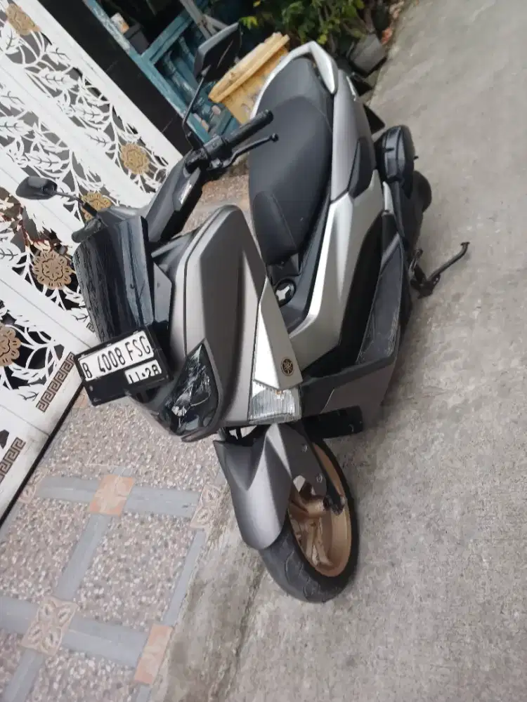 Yamaha Nmax 2018 ss lengkap mesin bagus Kilometer 10 Ribuan,Kunci 2