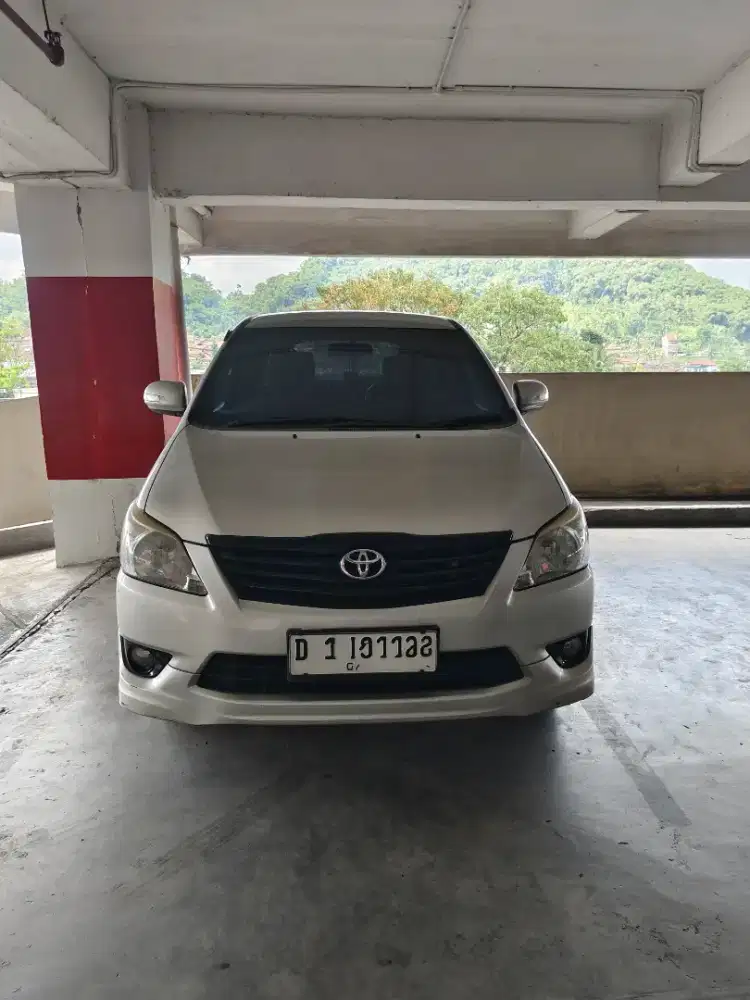 Toyota Kijang Innova 2013 Bensin