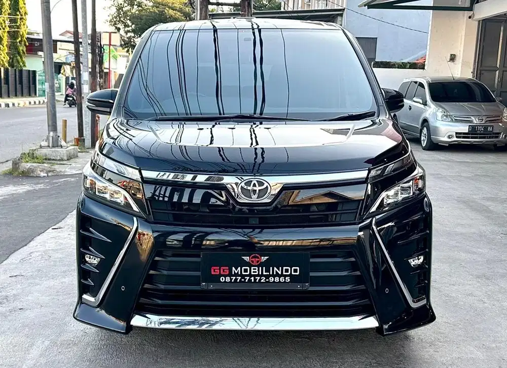 Toyota Voxy 2.0 Automatic Th 2017