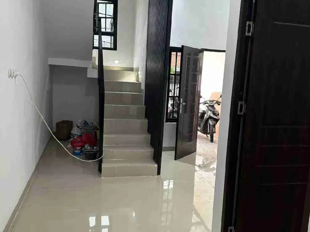 Dijual rumah Baru 2 lantai di Harapan Indah Bekasi