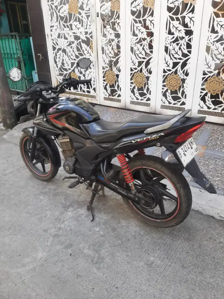 Honda Versa 2013 ss lengkap mesin bagus pajak hidup plat Bekasi Kota