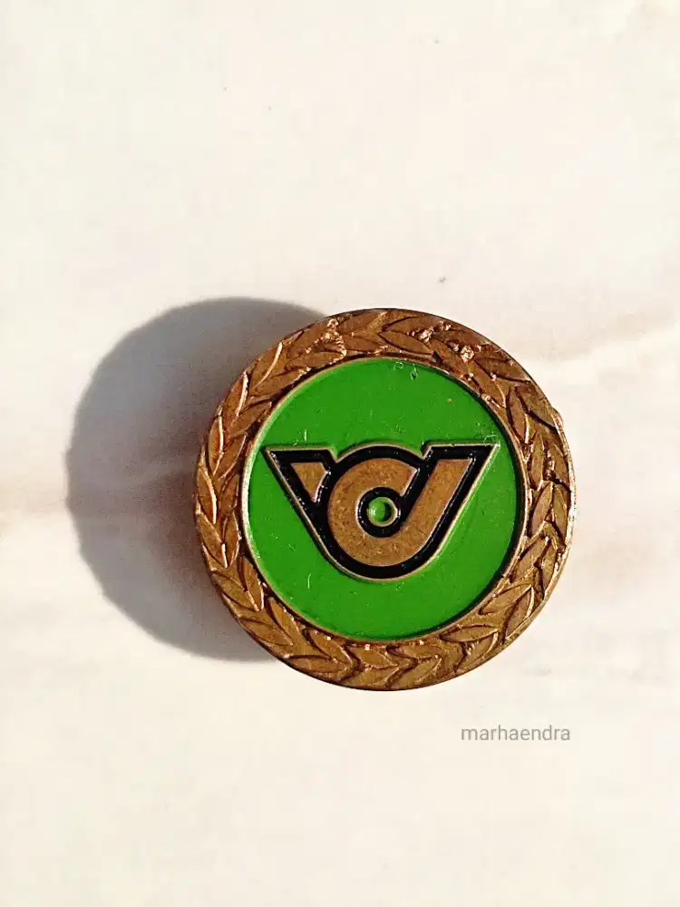 Pin bros badge eropa vintage jadul antik