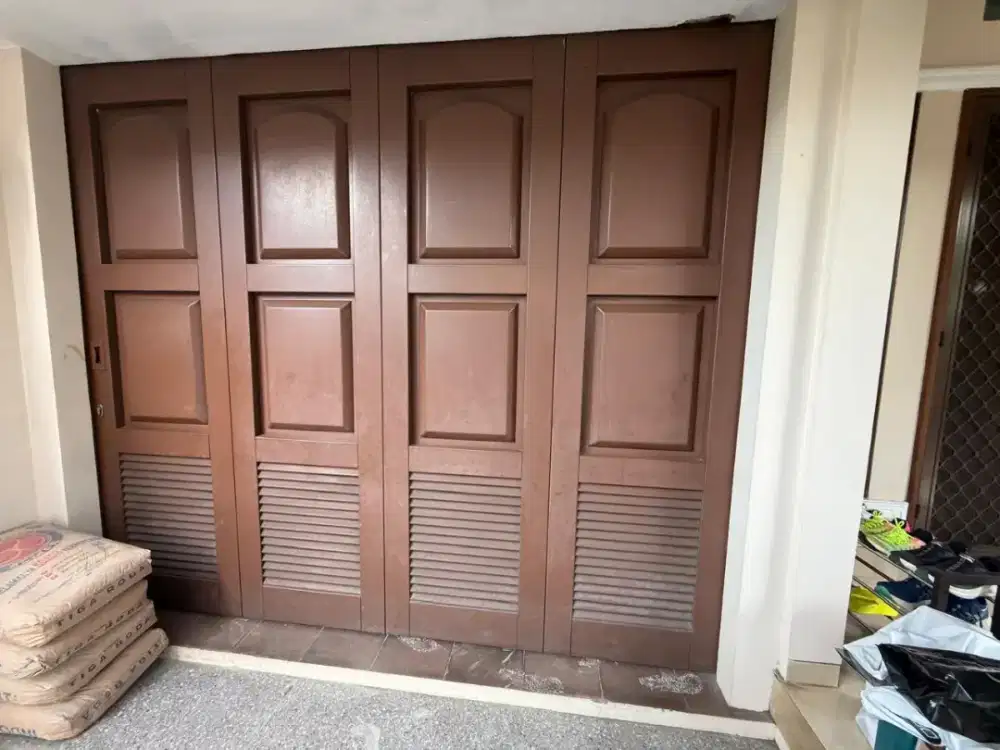 Pintu lipat besi WINA