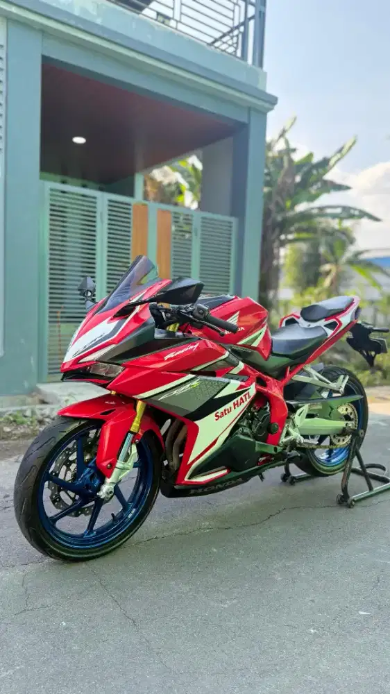 cbr250rr tricolour tipe tertinggi