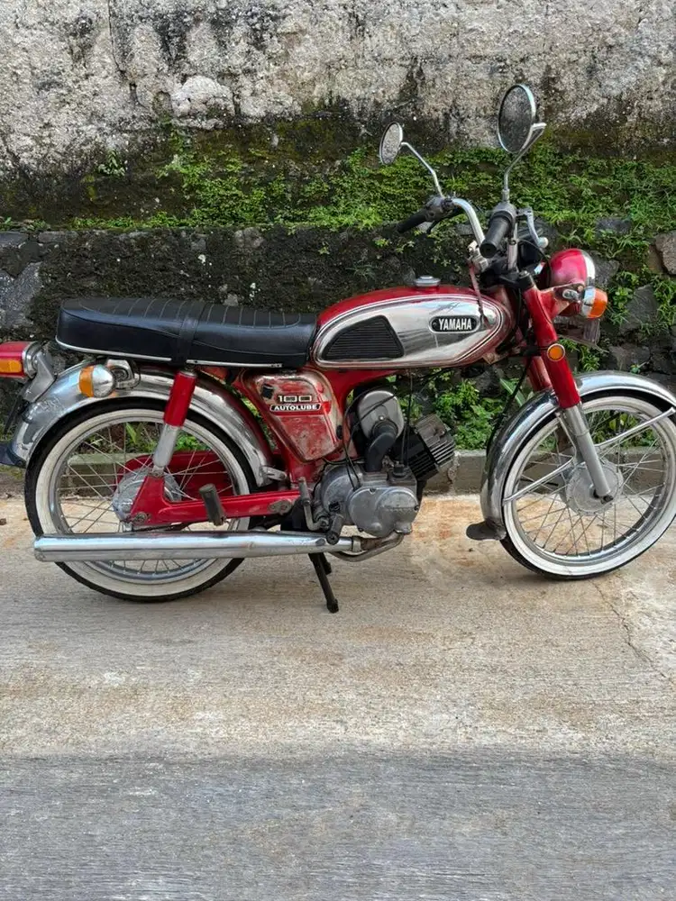 Yamaha L2G thn 74