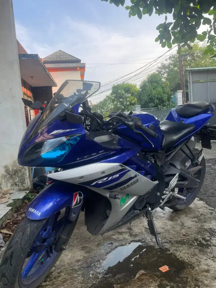 Yamaha R15 V2 tahun 2014