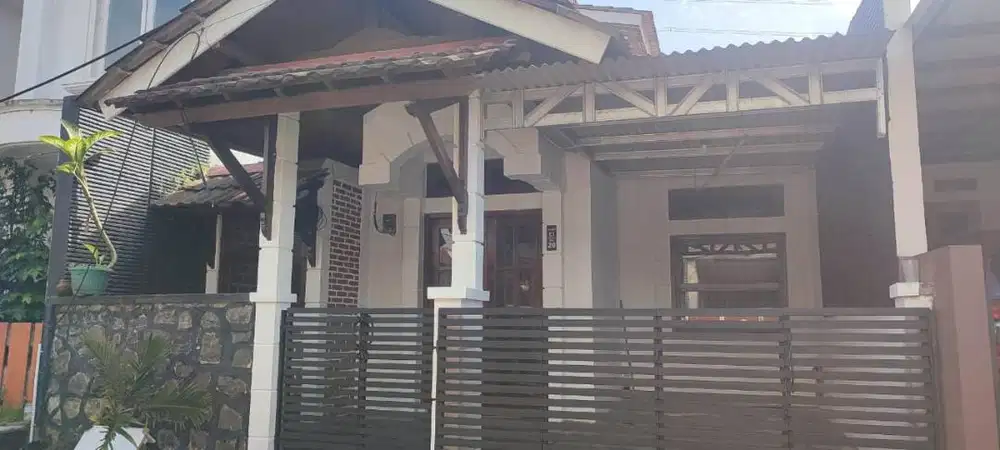 Disewakan Rumah 2 lantai