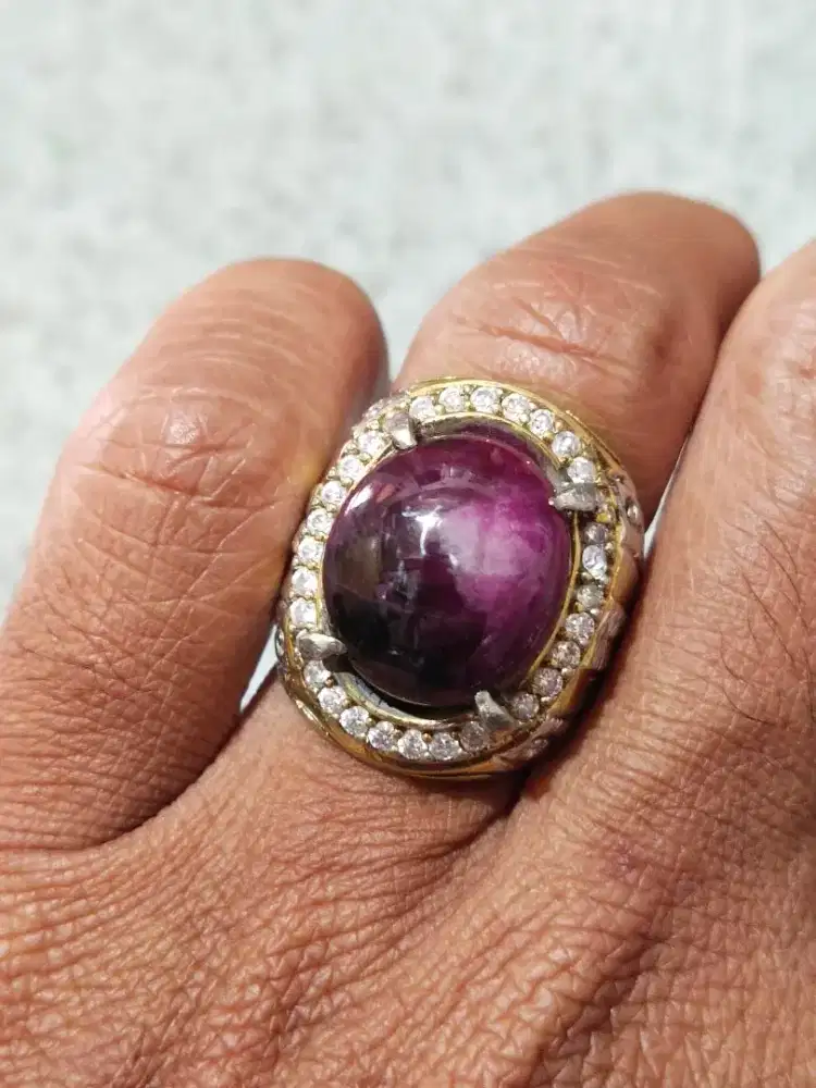 cincin ruby belang