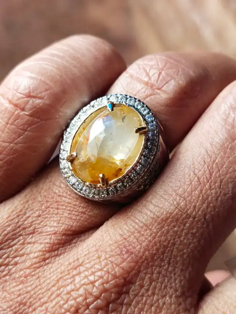 Cincin yakut ceylon