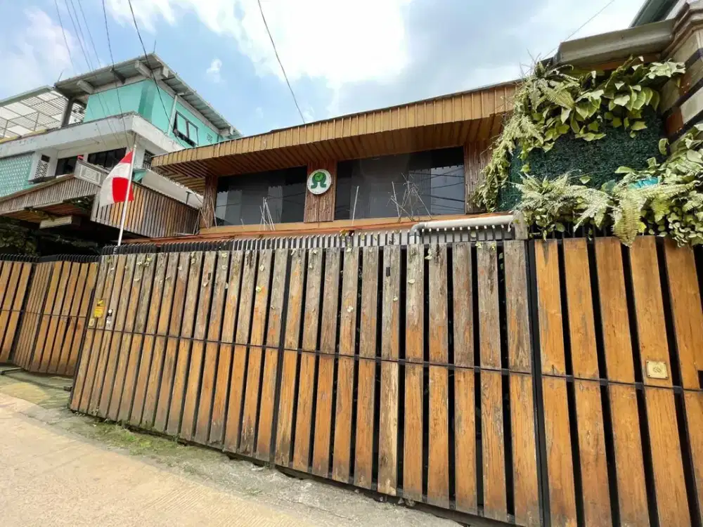 Dijual Rumah Nyaman di Daerah Lebak Bulus Jakarta Selatan