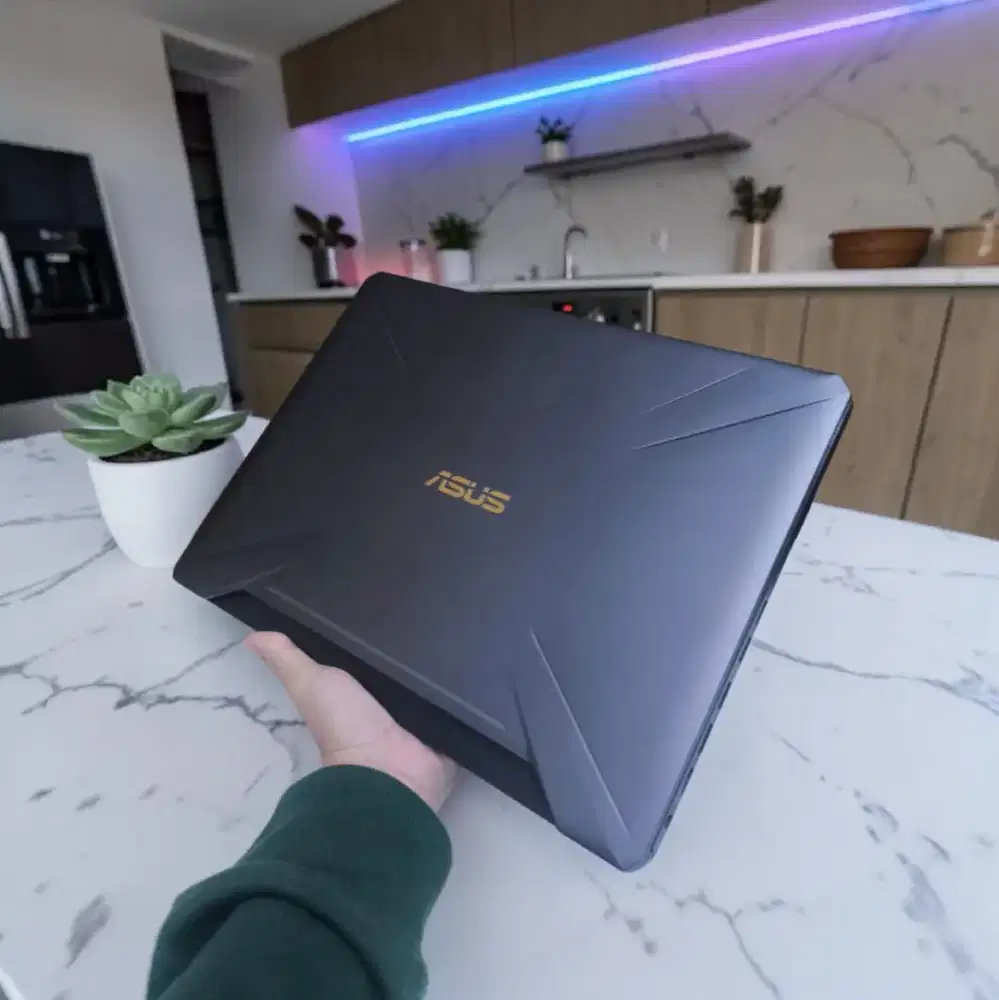 Laptop Gaming ASUS TUF GAMING FX505DT RAM 16 GB/SSD+HDD MULUS