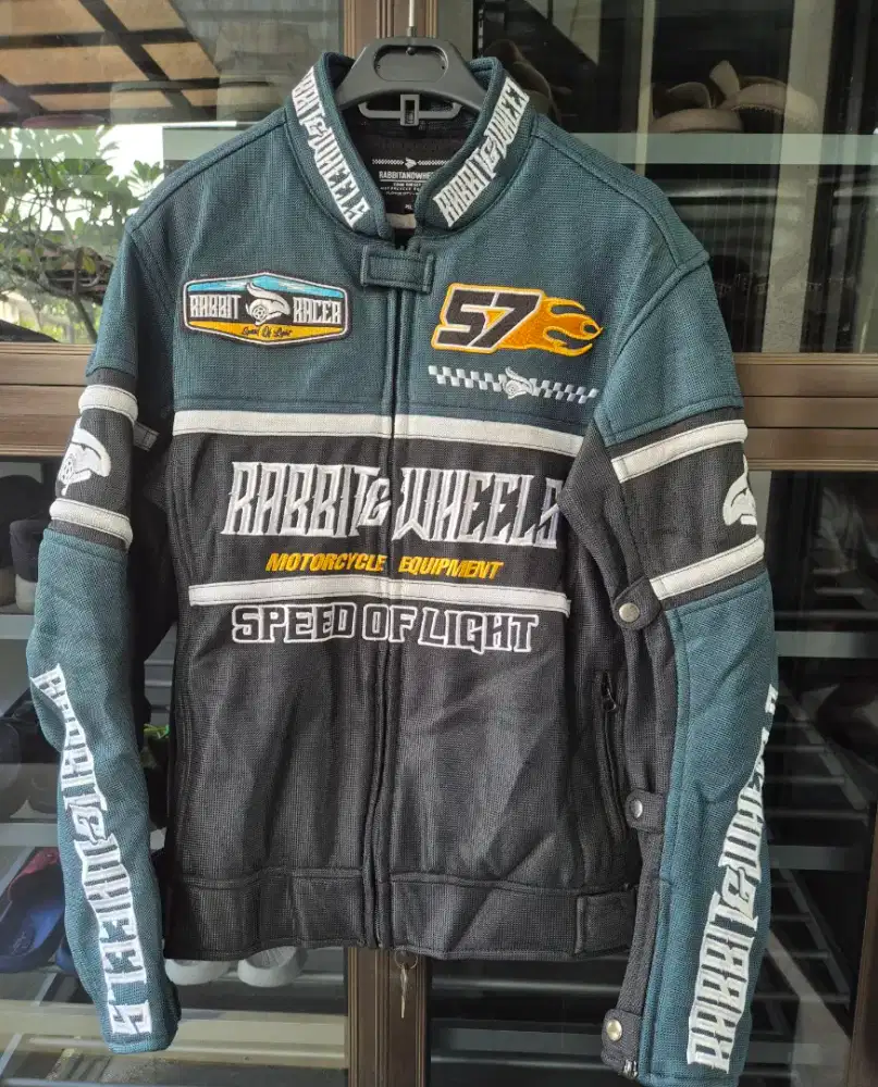 Jaket Rabbit and whells