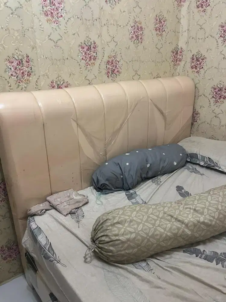 Kasur springbed dan dipan