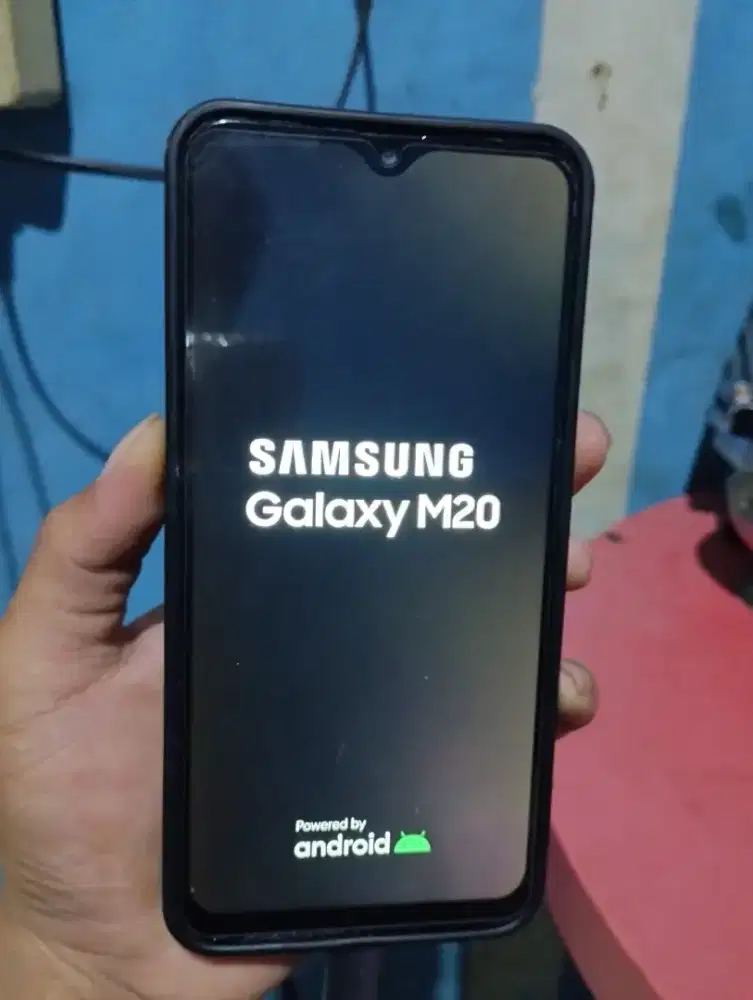 Samsung M20 black