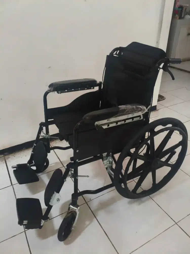 Kursi Roda 24 Inch (Bisa Rebahan / Selonjoran)
