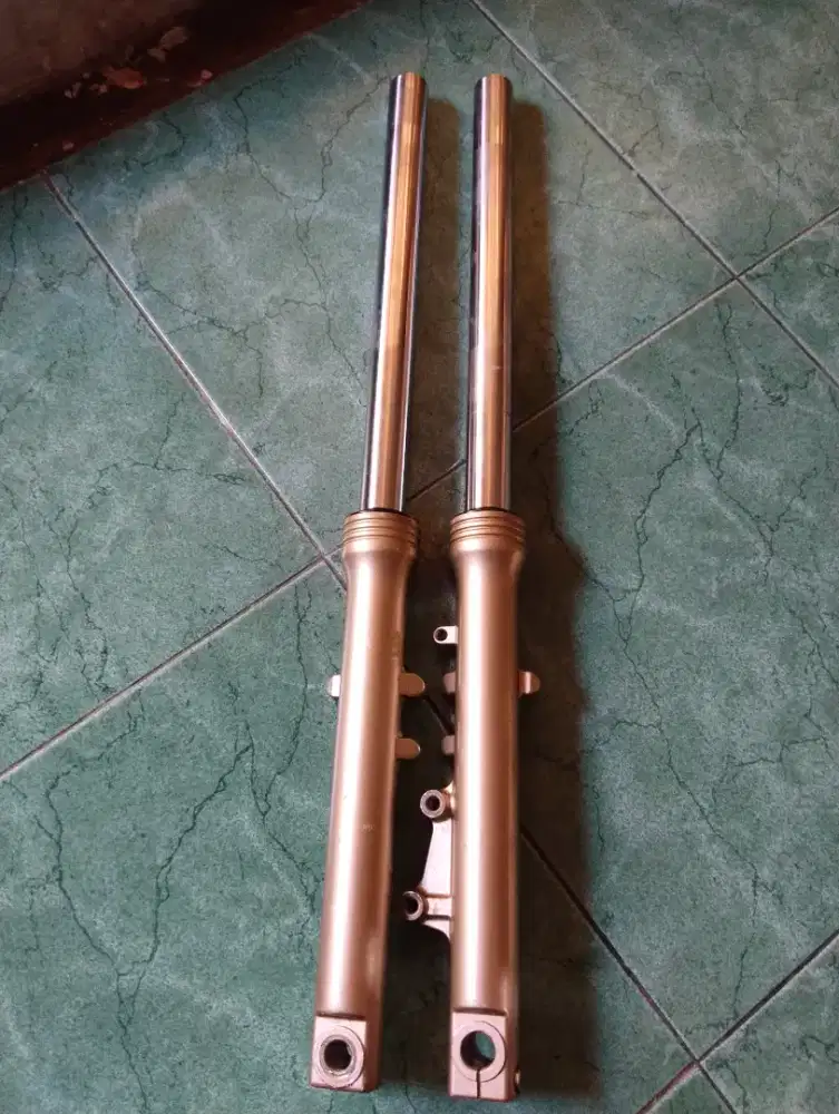 Shock depan ninja rr