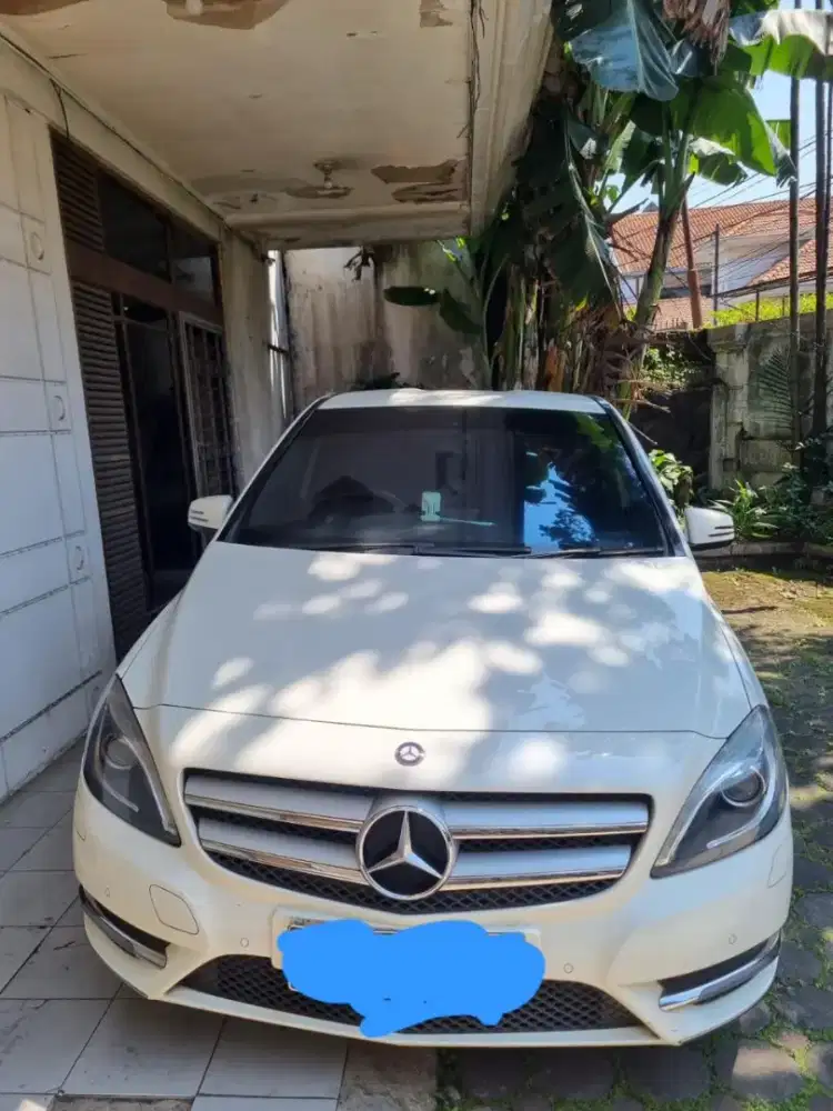 Mercedez Benz B200 tahun 2013 sport edition