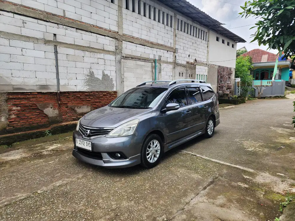 Nissan Grand livina 2014 Bensin