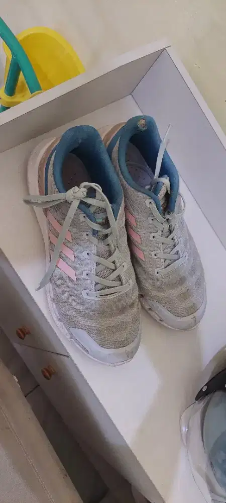 Sepatu preloved adidassss ori