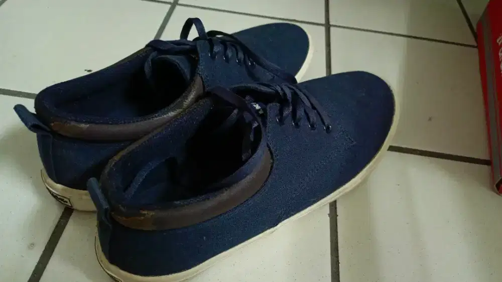 Sepatu AIRWALK size 43