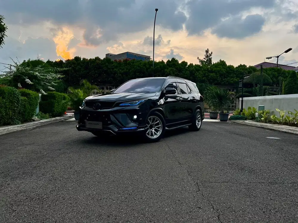 Toyota Fortuner gr 2.8