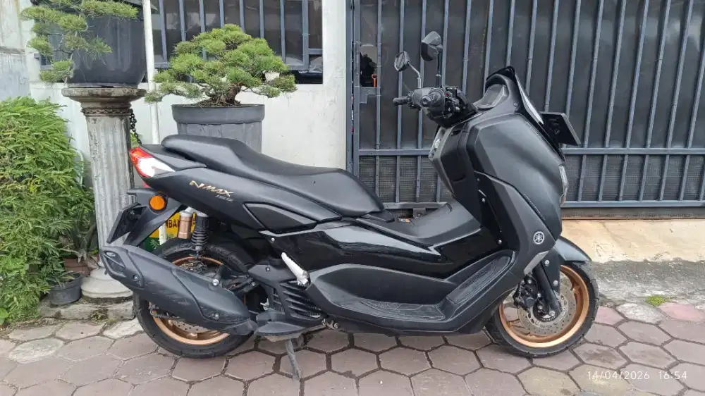 NMAX keyless connected 2022 akhir Low KM istimewa