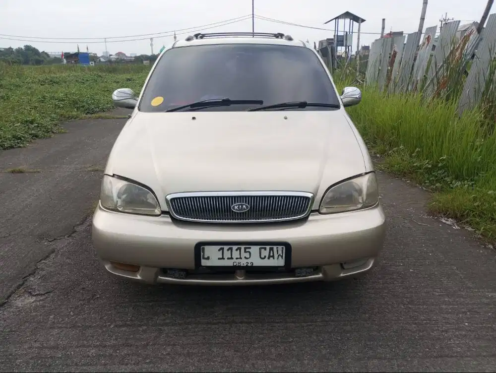 KIA Carnival GS 2,4 ( Bukan BAHAN )