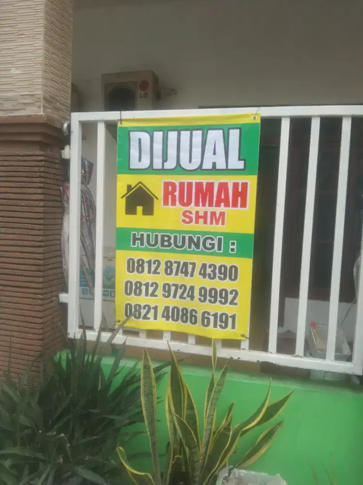 Rumah di gresik strategis dan terawat