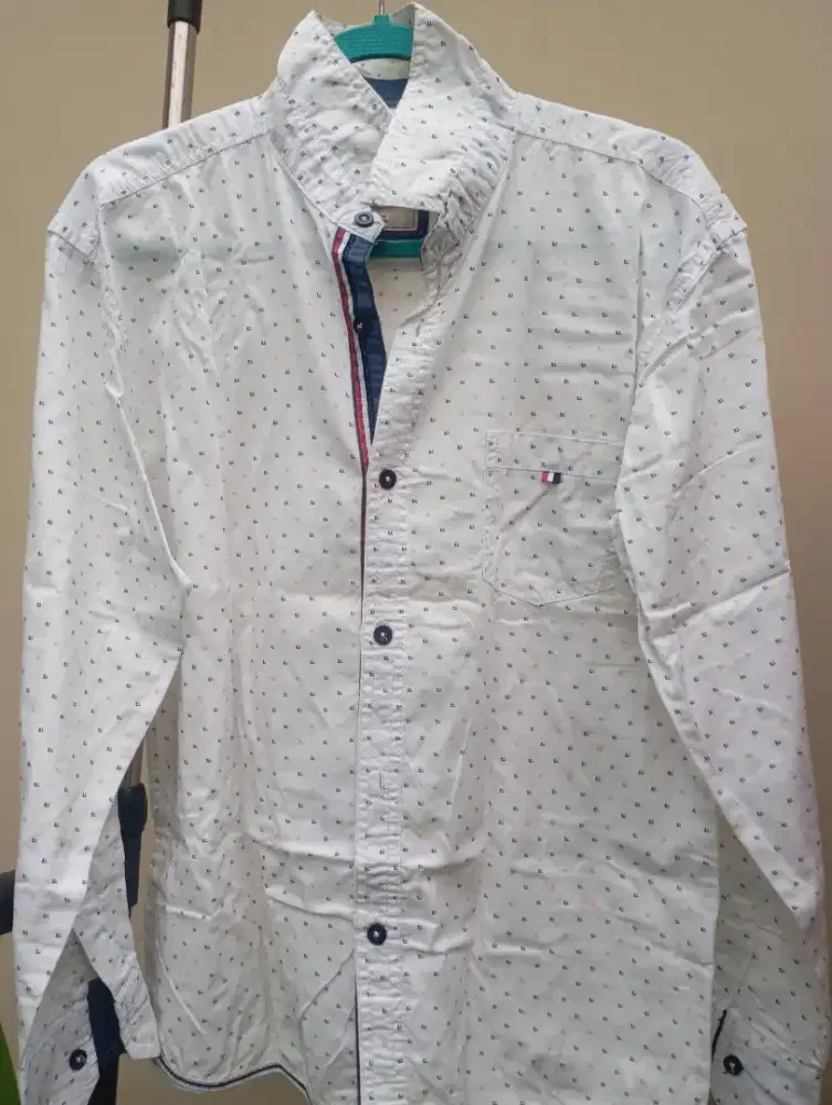 Kemeja cowok bekas dan bagus