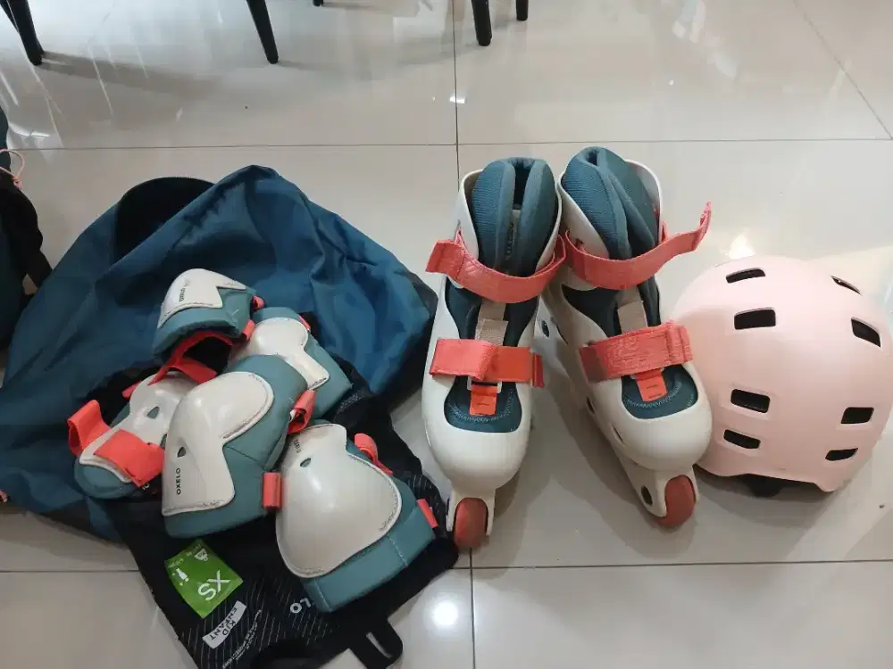 Set Sepatu Roda OXELO uk 32-34