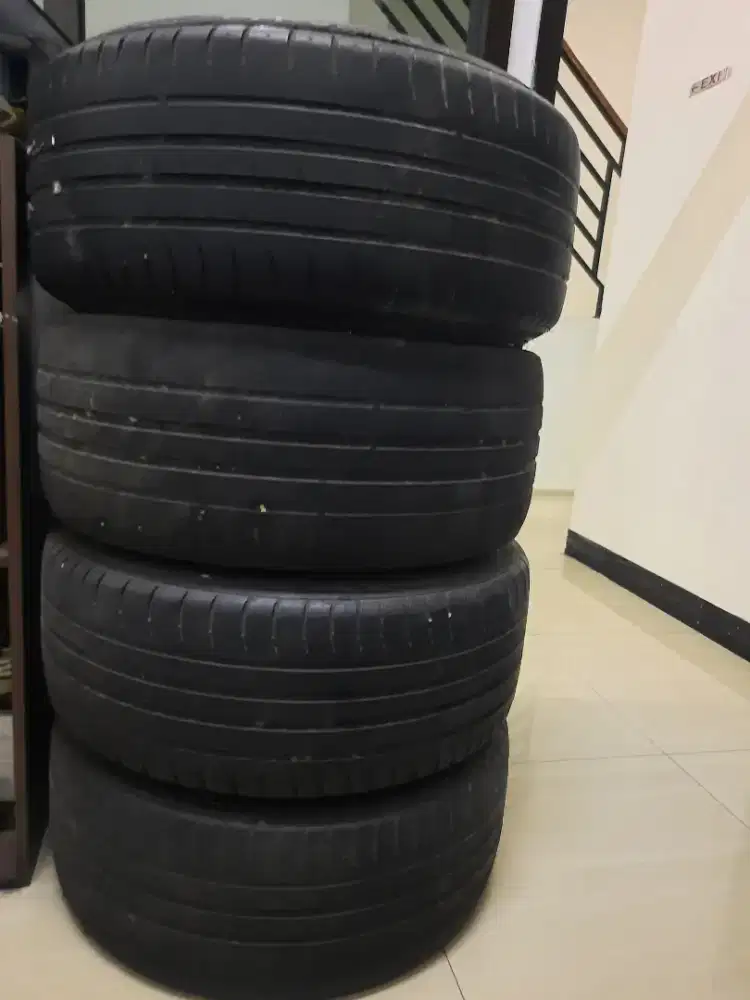 Di jual Velg R-20 dan Ban nya