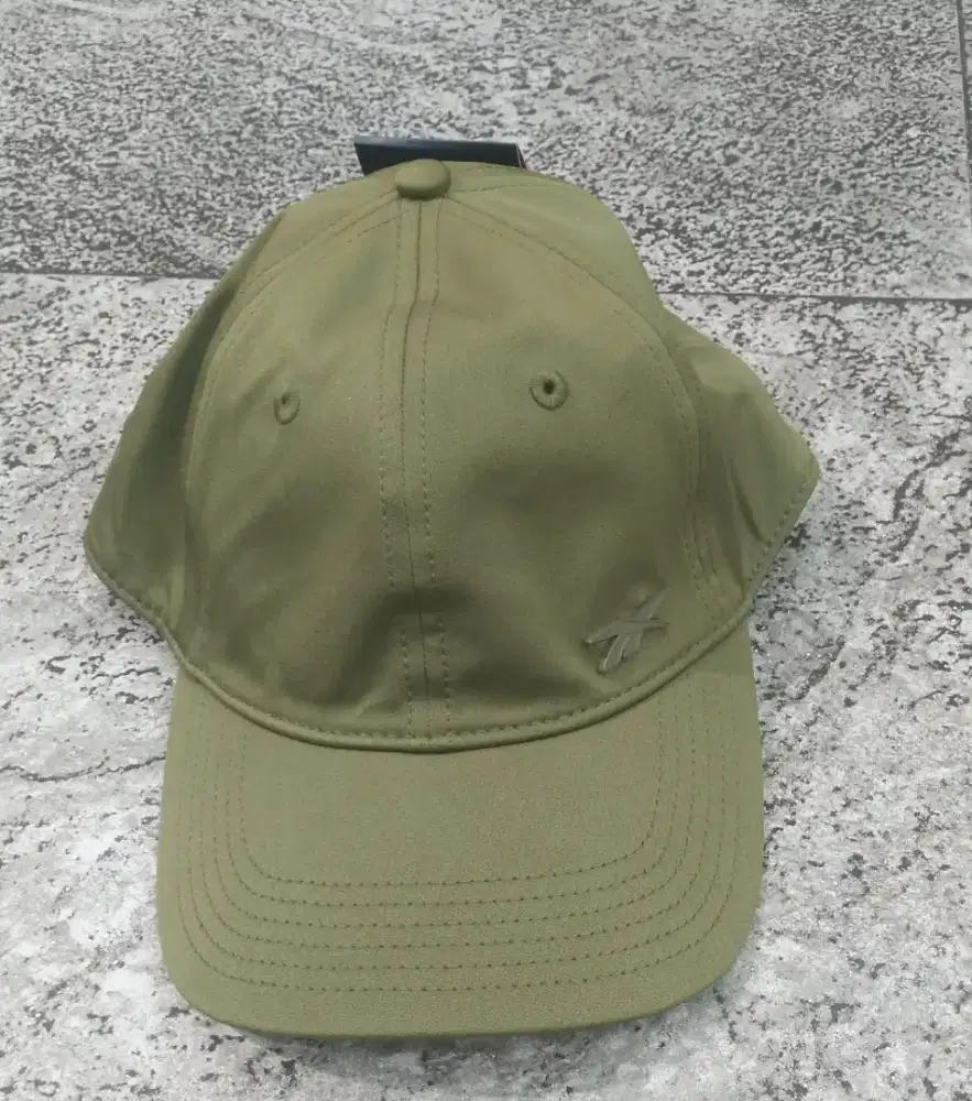 TOPI CEWEK COWOK REEBOK