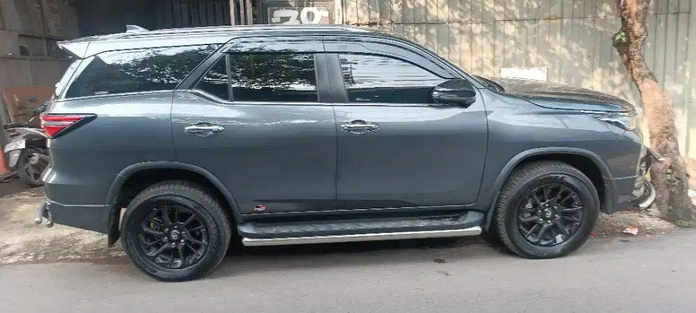 Toyota Fortuner 2.8vrz 4x2 AT