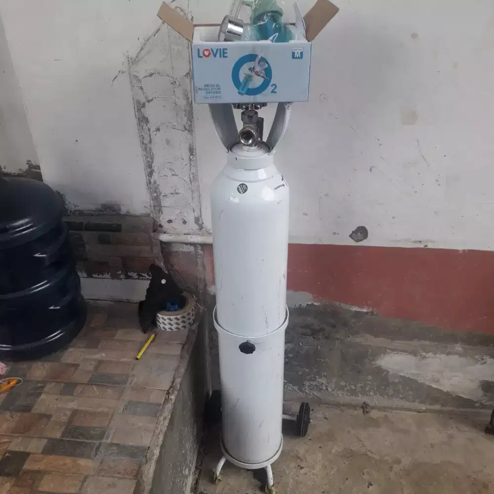 Tabung oksigen untuk medis