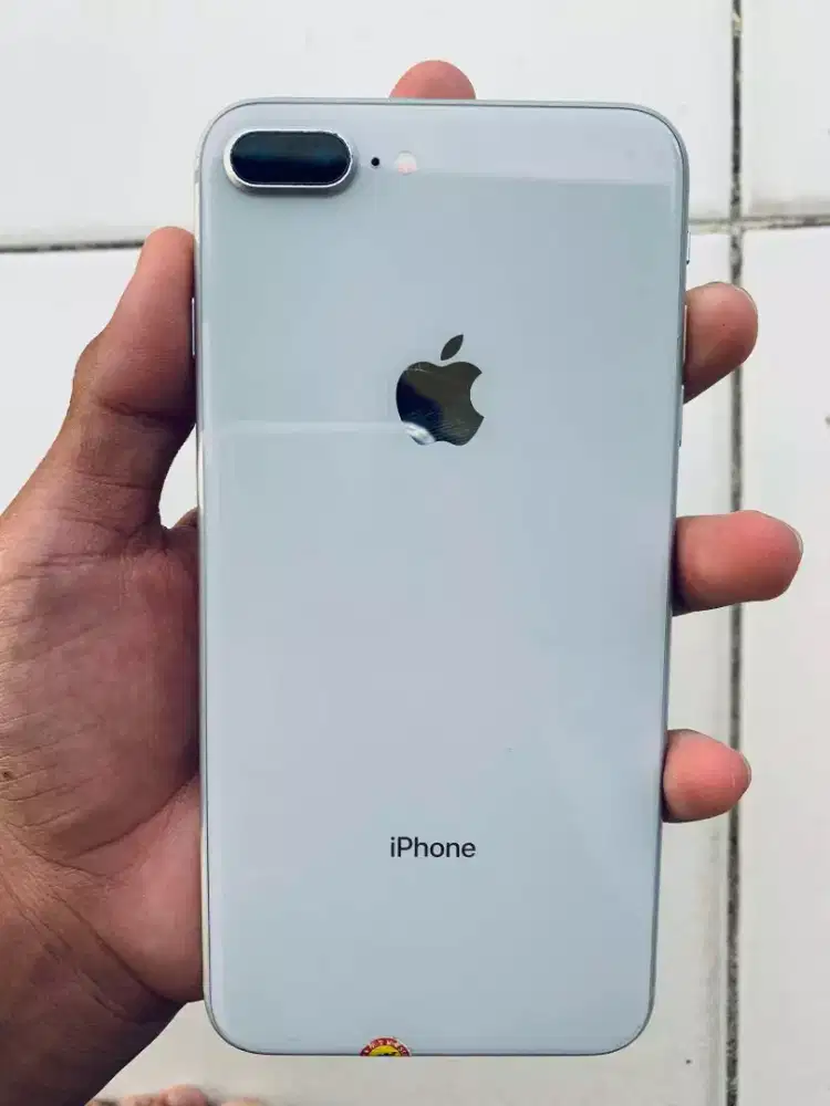 iPhone 8+ internal 64gb