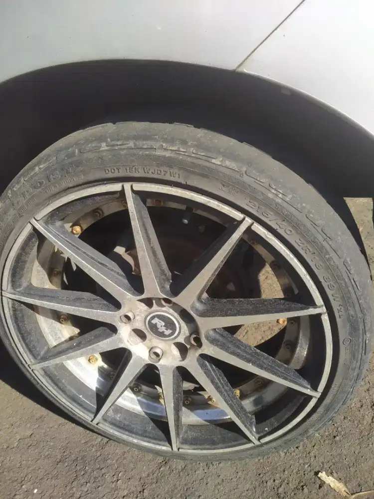 Velg dan Ban PCD 100 / 114 R18