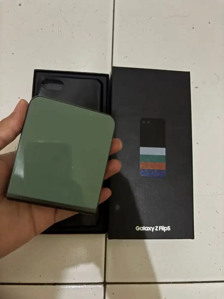 SAMSUNG Z FLIP 5 8/512
