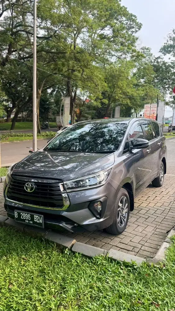 Innova v 2021 km low