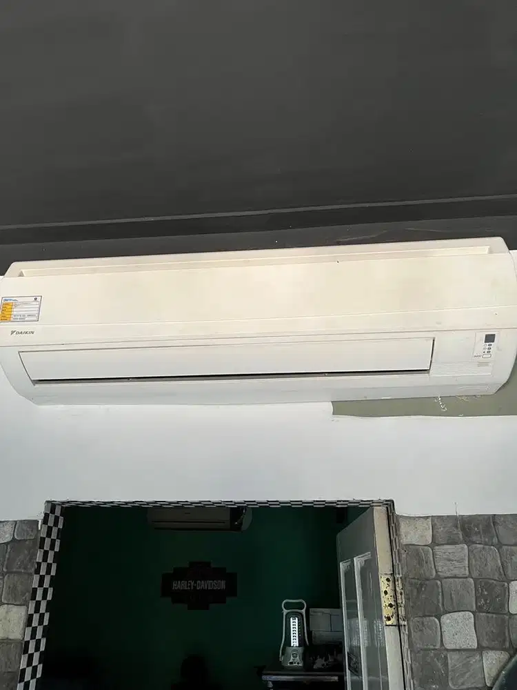 AC Daikin 2 PK Kondisi Baik