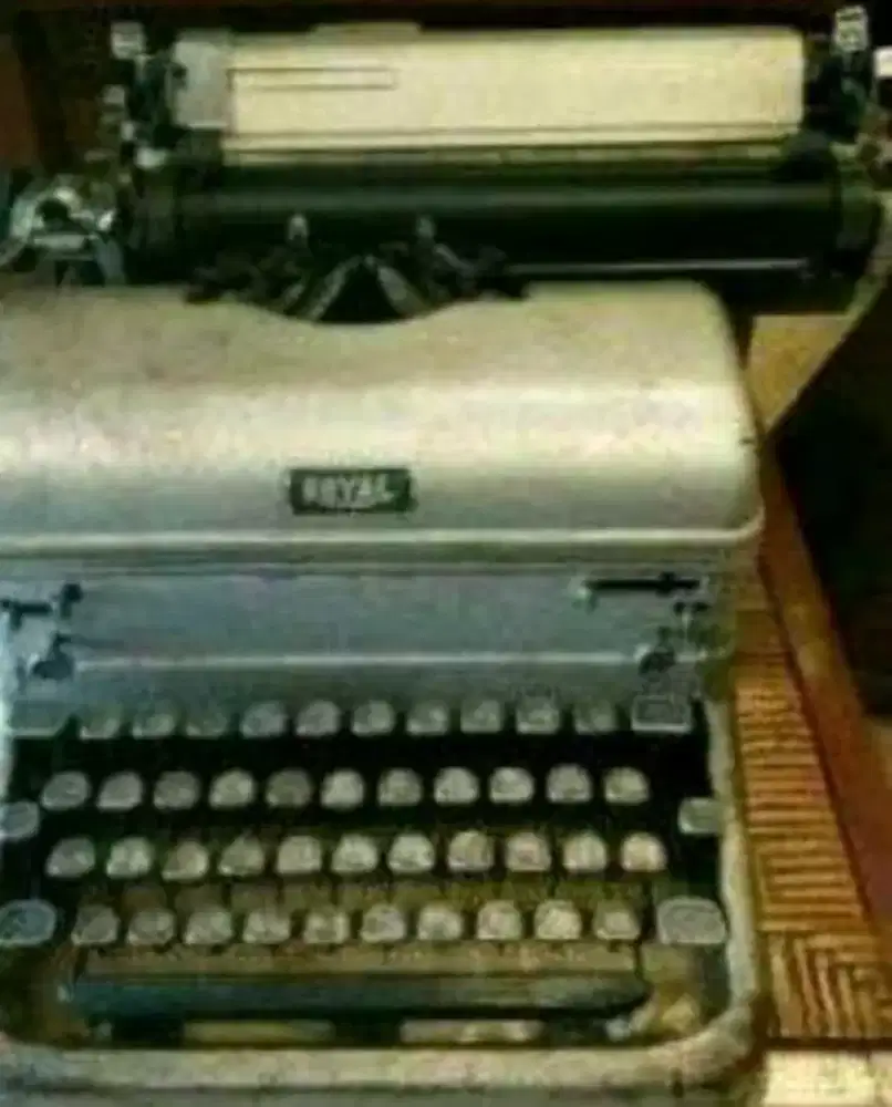 Mesin ketik Royal