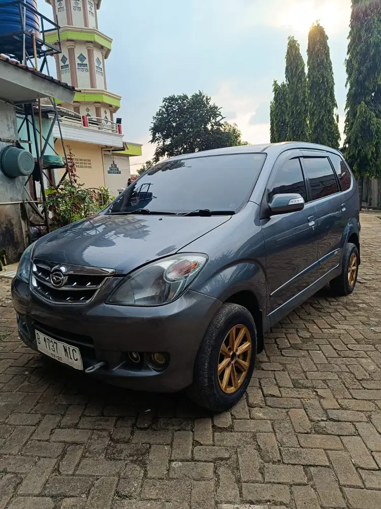Daihatsu Xenia 2010 Bensin