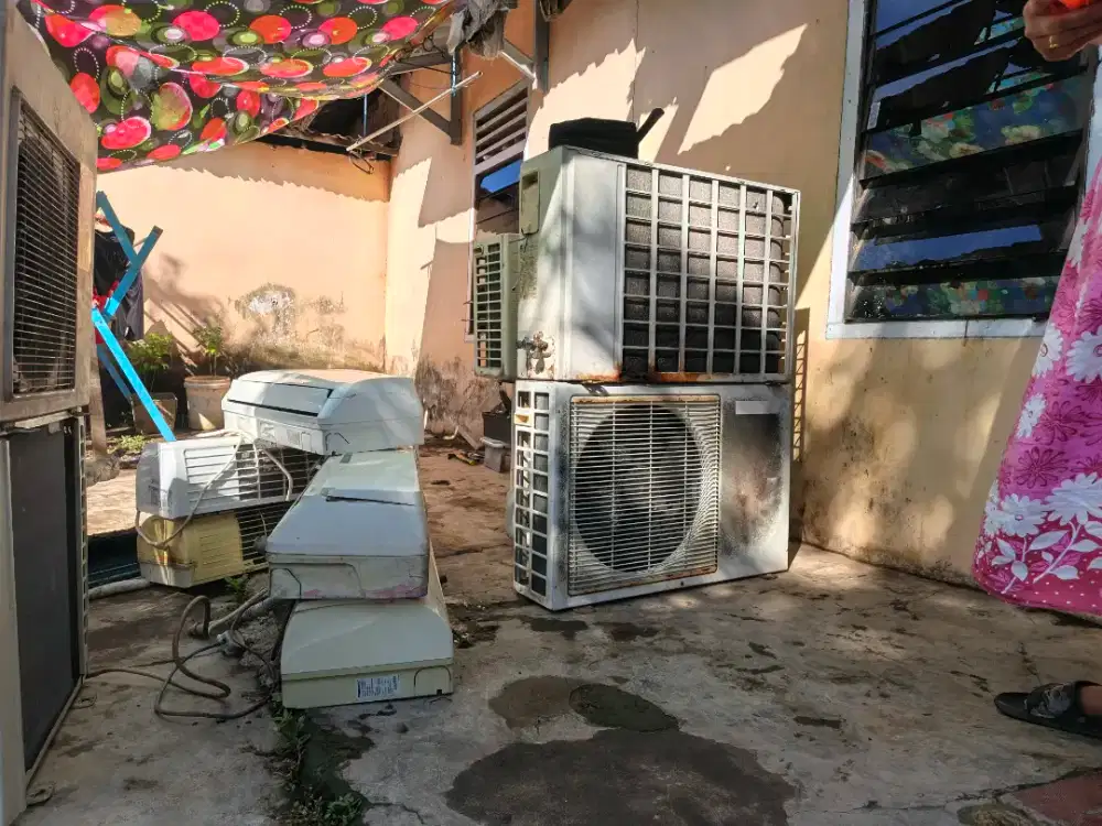 MENERIMA AC BEKAS RUSAK