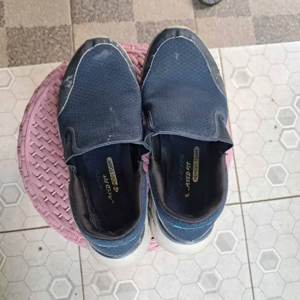 Sepatu Skechers Slip-On Memory Foam Original – Nyaman Dipakai
