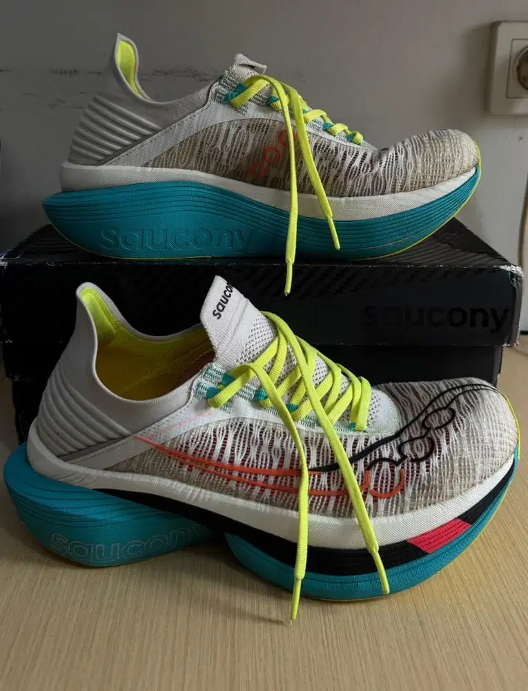 Saucony Endorphin Elite 2