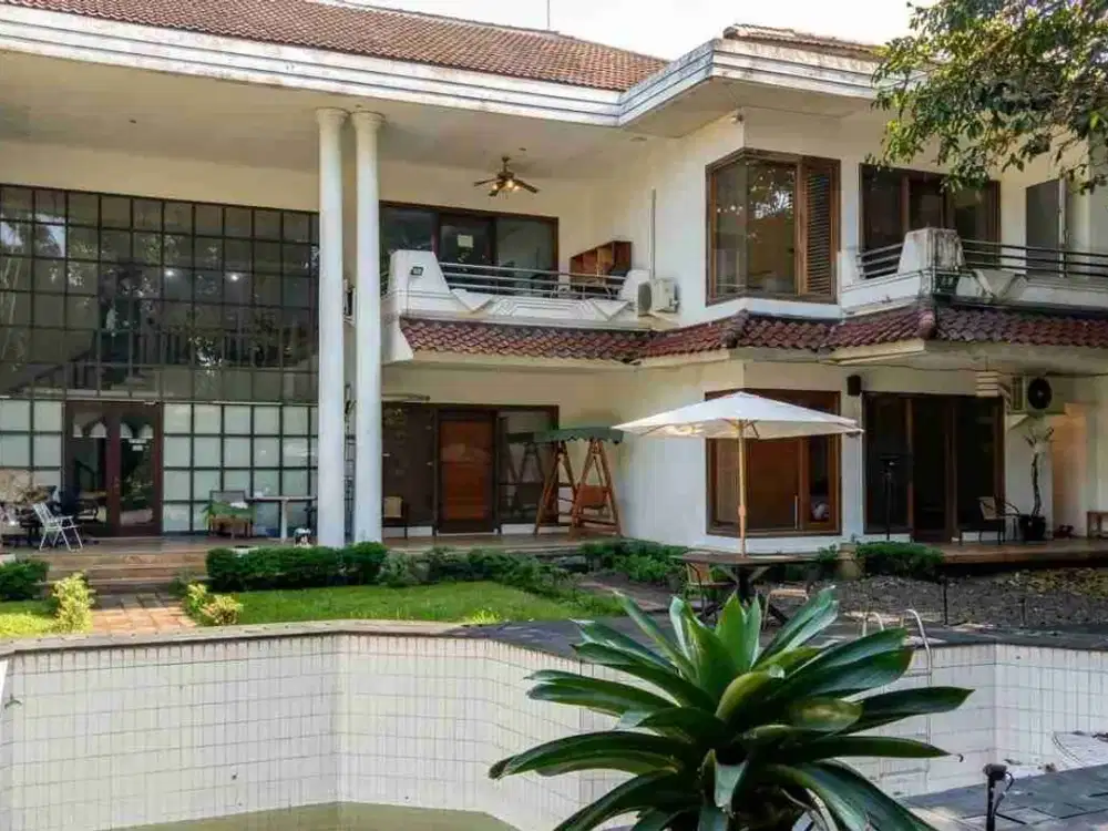 Sewa Rumah 2 Lantai di Kemang 7 Kamar Unfurnished