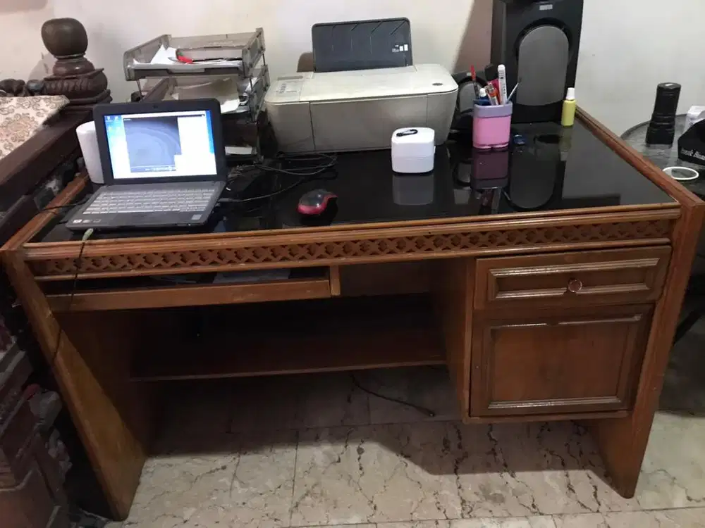 MEJA KANTOR /BELAJAR MURAH