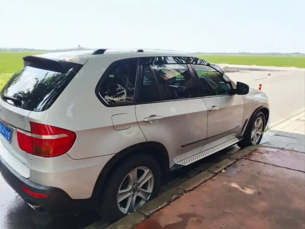 BMW X5 XDRIVE AT 2010