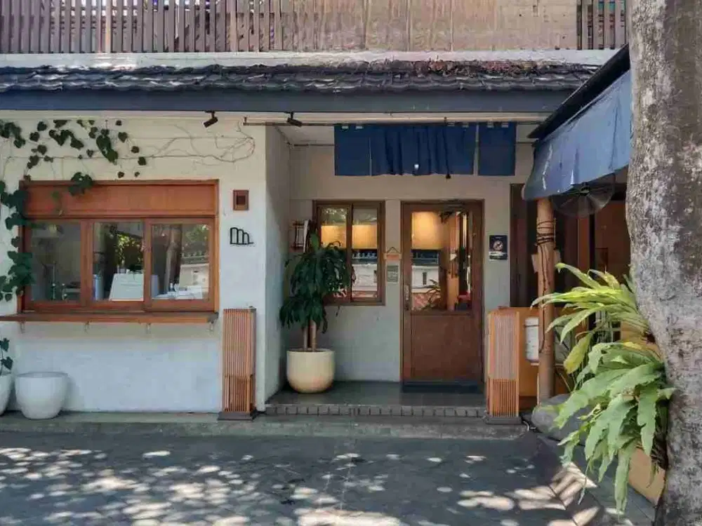 Jual Rumah Luas 1000m² di Area Strategis Kemang