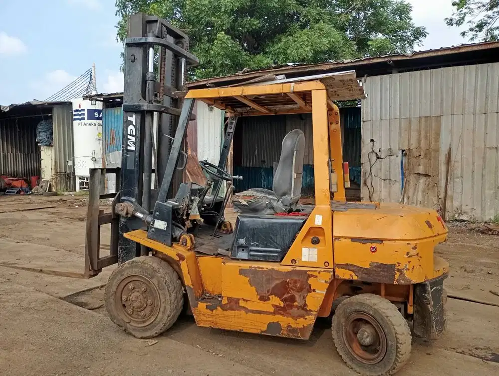 FORKLIFT TCM 3,5 TON FD35Z7