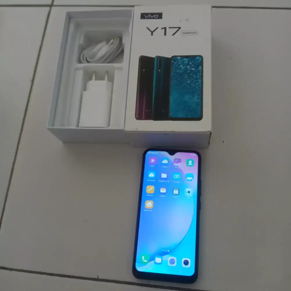 VIVO Y17 Ram 8GB +fulset+ biru
